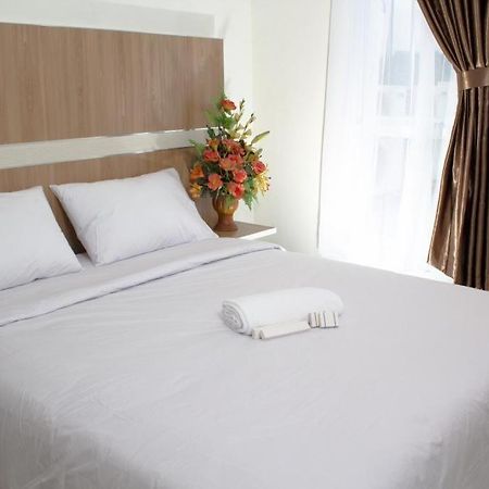 Hotel Royal Manado Extérieur photo