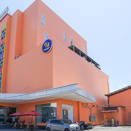 Hotel Royal Manado Extérieur photo