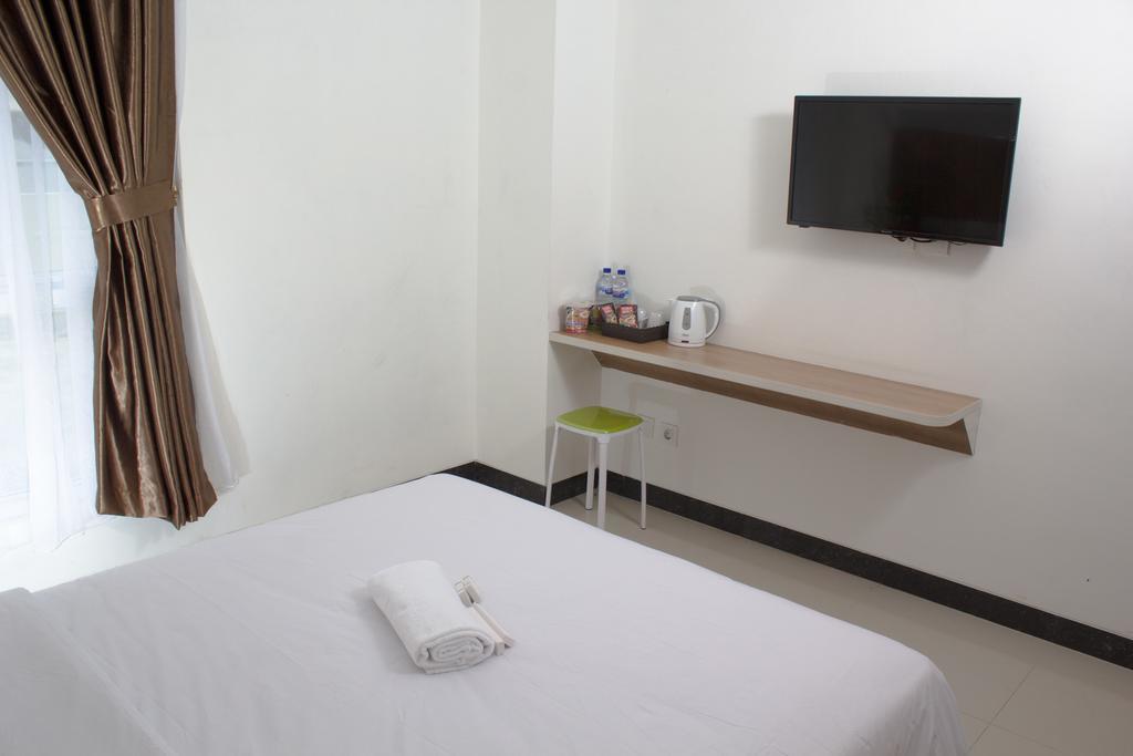Hotel Royal Manado Extérieur photo
