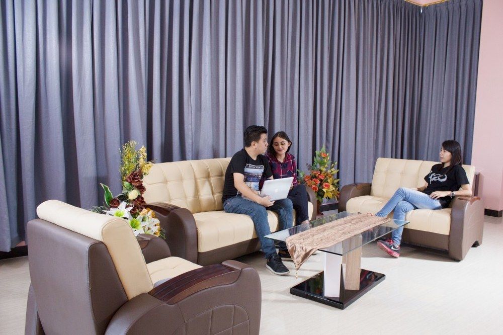 Hotel Royal Manado Extérieur photo