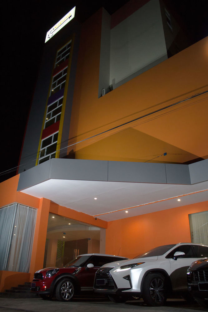 Hotel Royal Manado Extérieur photo