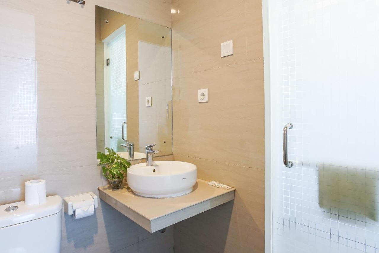 Hotel Royal Manado Extérieur photo