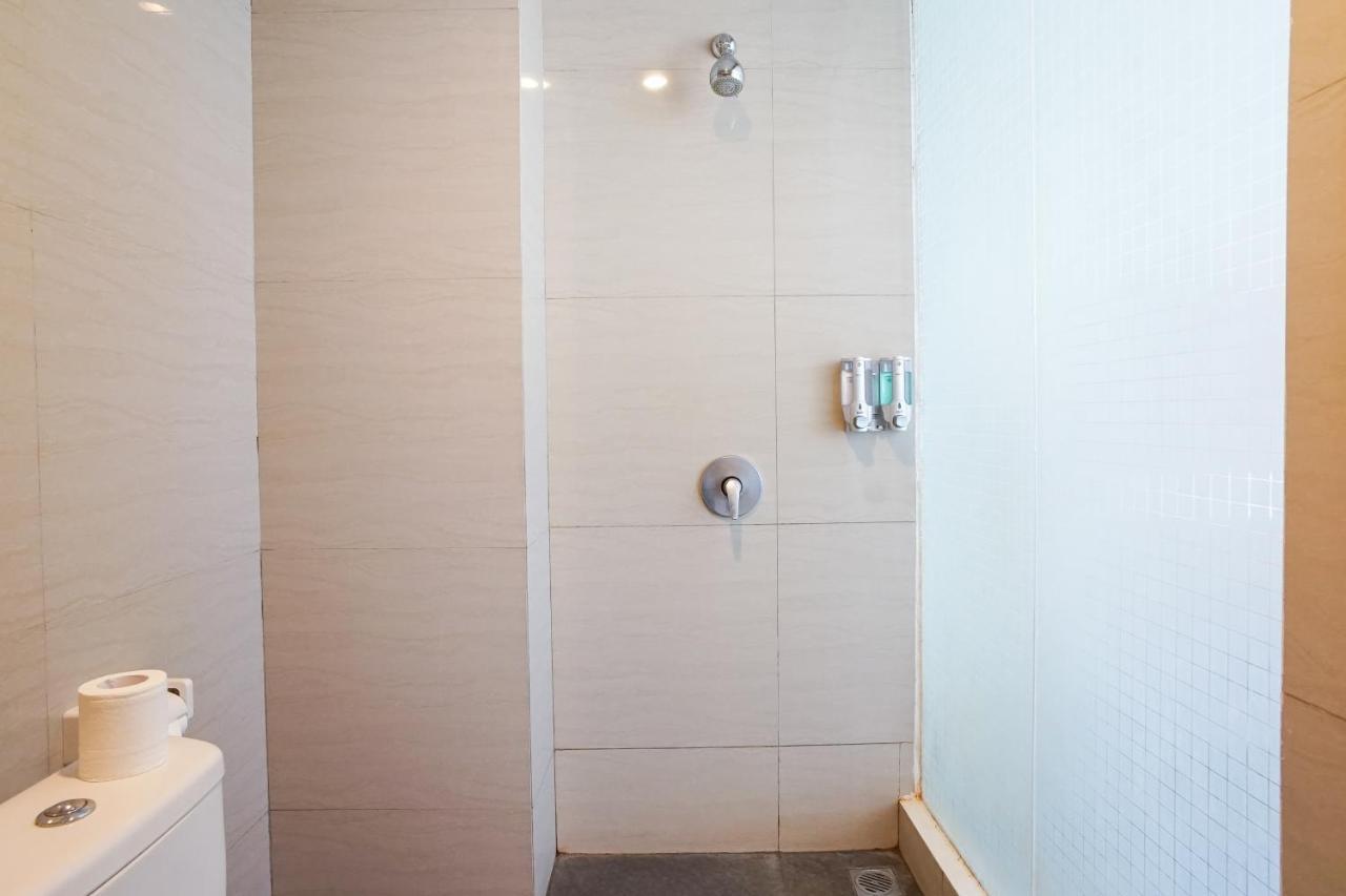 Hotel Royal Manado Extérieur photo